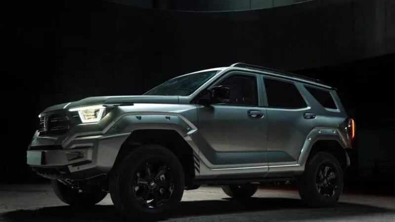 GWM Tank 400 front three-quarter